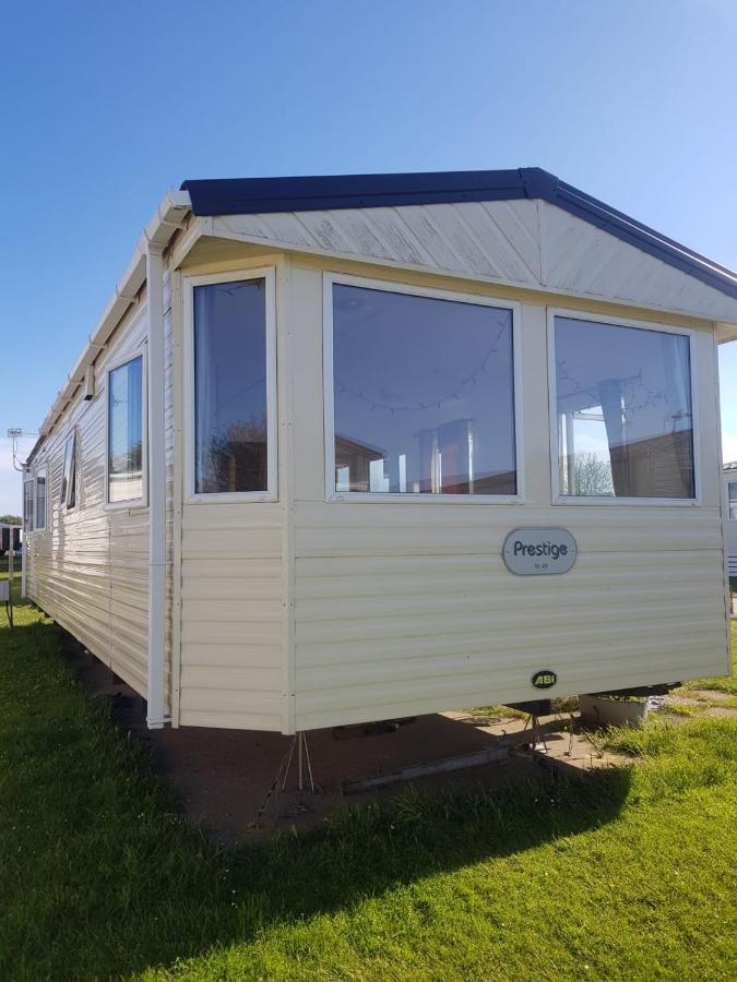 Private Caravan Situated At Parkdean Holiday Resort St Margaret'S At Cliffe Number 18 Экстерьер фото