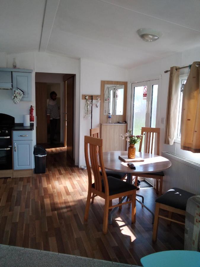 Private Caravan Situated At Parkdean Holiday Resort St Margaret'S At Cliffe Number 18 Экстерьер фото