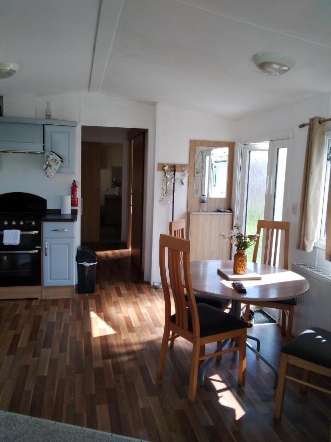 Private Caravan Situated At Parkdean Holiday Resort St Margaret'S At Cliffe Number 18 Экстерьер фото