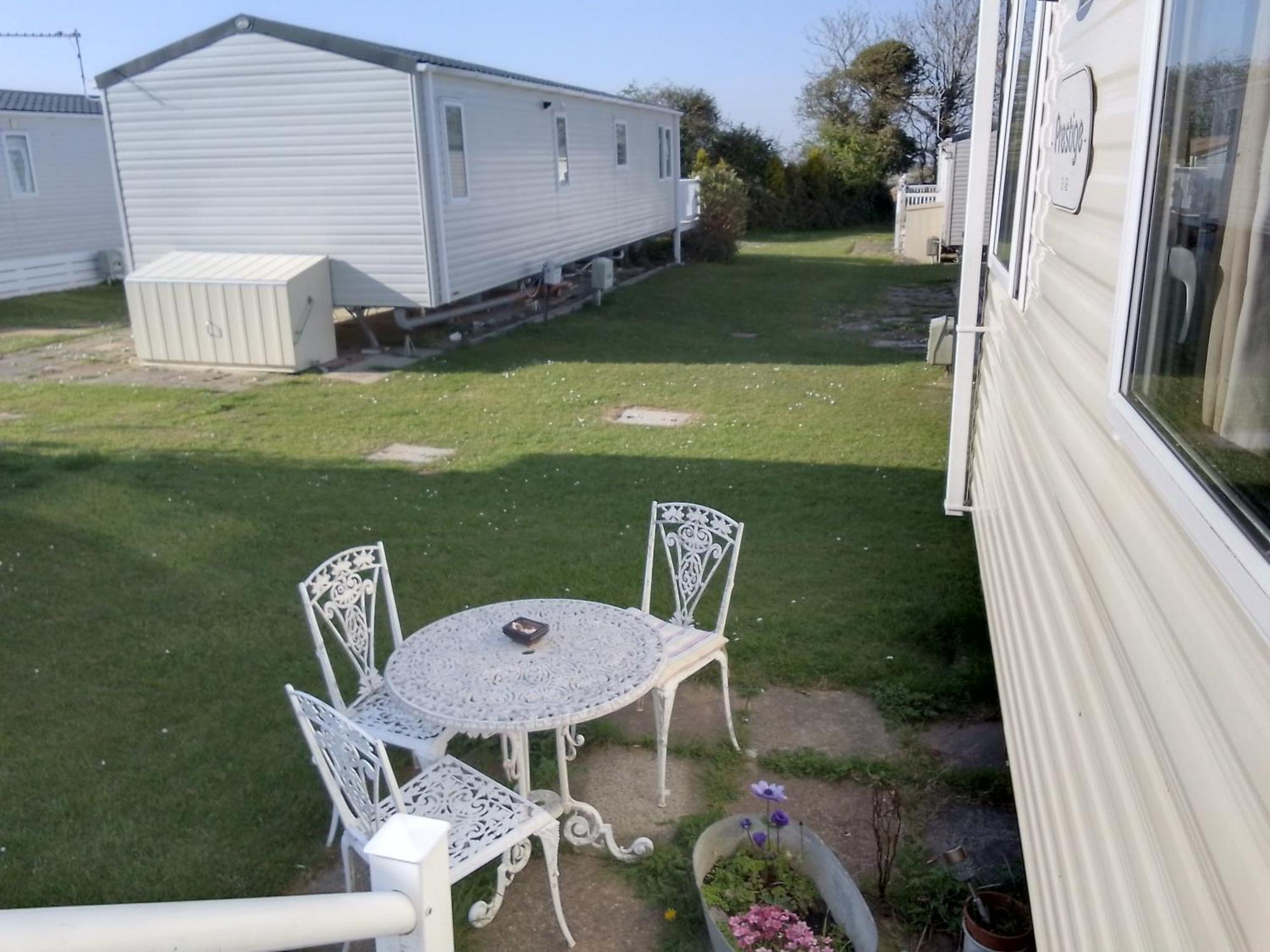 Private Caravan Situated At Parkdean Holiday Resort St Margaret'S At Cliffe Number 18 Экстерьер фото