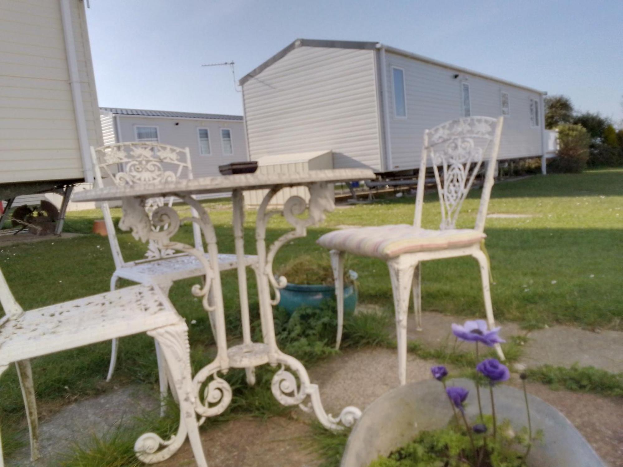 Private Caravan Situated At Parkdean Holiday Resort St Margaret'S At Cliffe Number 18 Экстерьер фото